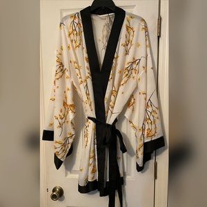 Lane Bryant kimono silky robe